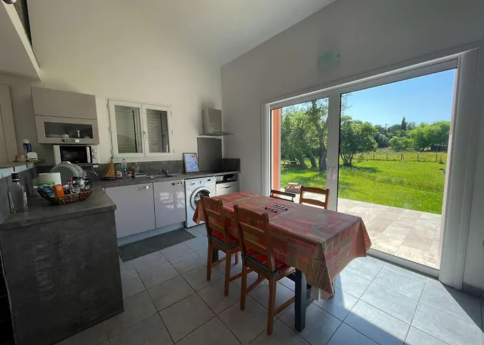 Arca, 5min Du Centre De Porto-vecchio *